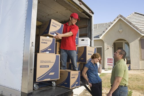 Low-carbon van used for sustainable moving and collection services